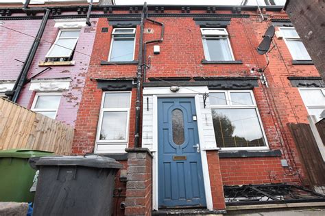 2 Bed Terraced House For Sale In Trafford Grove Leeds West Yorkshire