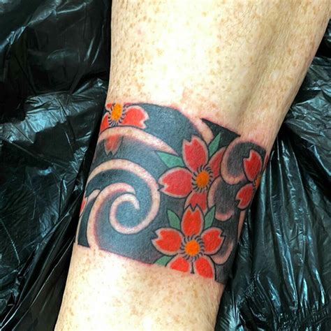 10 Best Floral Armband Tattoo Ideas That Will Blow Your Mind!