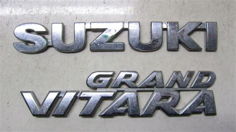 SUZUKI GRAND VITARA II ZNACZEK KLAPY EMBLEMAT 05 14 162 104 za 162 zł z