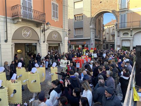 CASALE MONFERRATO Un Successo La Sfilata Di Carnevale VercelliOggi It