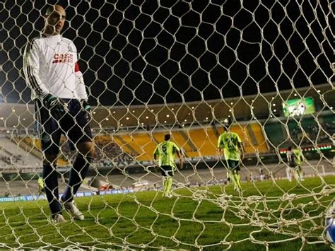 Listamos Os Melhores Goleiros De Todos Os Tempos Esportes Meio