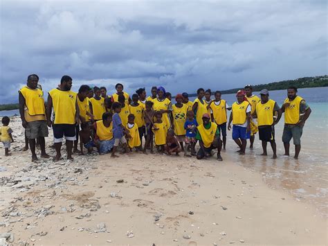 Residents of a Vanuatu Community Help Their Presbyterian Neighbours