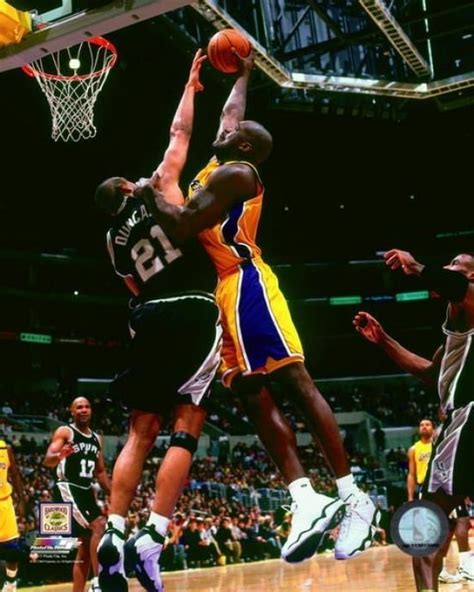 Shaquille O'Neal 2000 Action Photo Print (11 x 14) - Walmart.com ...