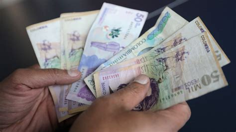 La Cotización Del Dólar Roza Los 5 000 Pesos Colombianos