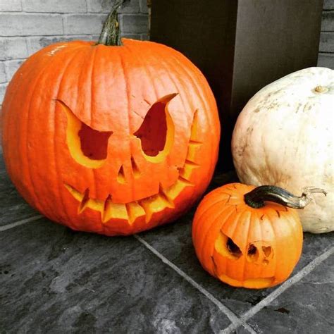 10+ Carving Ideas For Small Pumpkins – DECOOMO