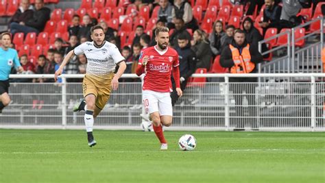 Nîmes Le Havre Battu à Domicile Face Au Solide Leader Le Nîmes