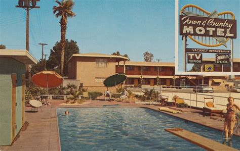 The Cardboard America Motel Archive: Town & Country Motel - Bakersfield, California