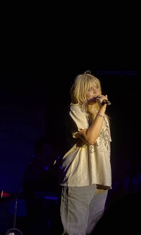 Pin by shay on Reneé Rapp Blonde wife Renee Mean girls