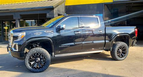 2019 GMC Sierra Denali Black Fuel Off Road Assault D546 Wheel Front