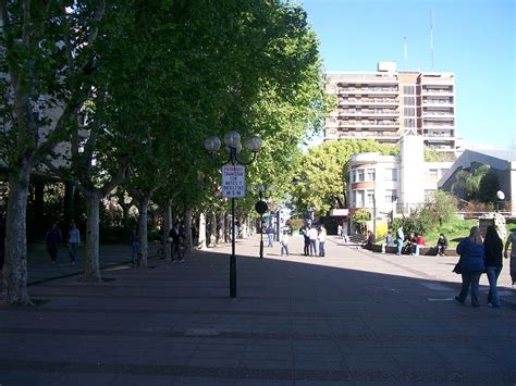 Tres policías fueron heridos uno de ellos de gravedad tras ser