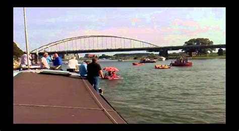 Racen In De Badkuip YouTube