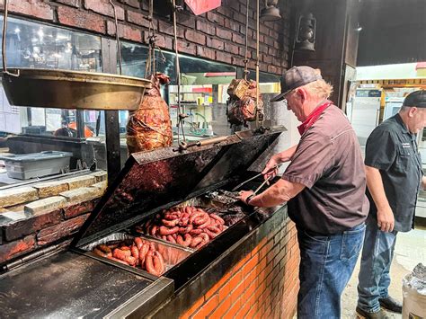 Blacks In Lockhart Stays True To Traditional Texas Style Barbecue