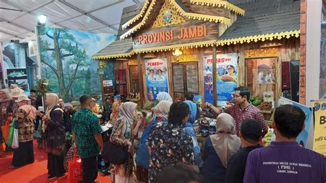 Tampil Unik Dan Sajikan Produk Lokal Stand PENAS XVI Provinsi Jambi