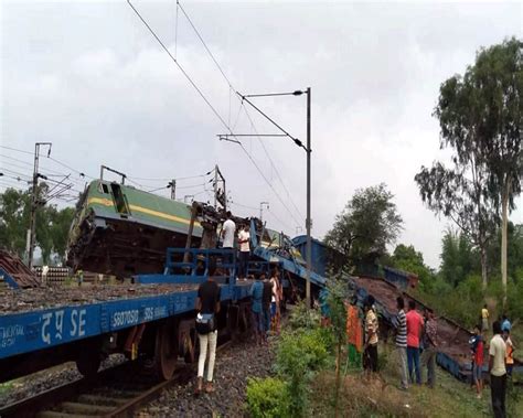 Goods Train Hits Stationary Freight Coaches In Bengal S Bankura None Hurt