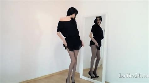 Hot Yo Girl Teasing In Front Of Mirorr