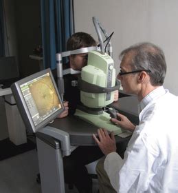 Focal And Panretinal Photocoagulation With A Navigated Laser Navilas