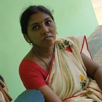 Nude Tamil Girl Pundai Xxgasm Hot Sex Picture