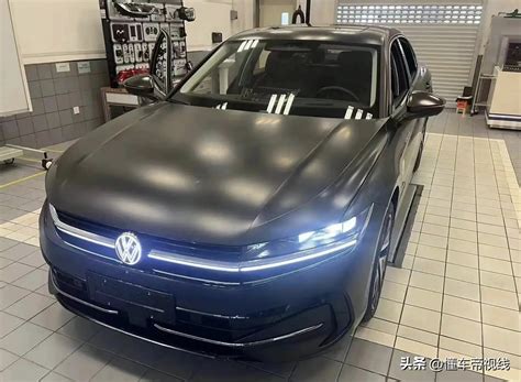 New VW Magotan Gets Fancy Triple-Screen Setup In China, Could More ...