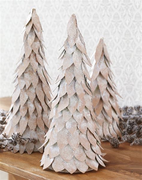 22 Colorful Tabletop Tree Christmas Decorations For A Small Space