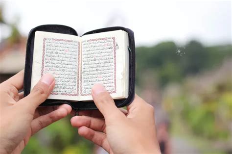 Simak Keutamaan Membaca Surah Al Kahfi Di Hari Jumat Gen Muslim