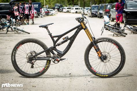 Downhill Review Fox 40 Dhx2 Und Float X2 Im Test