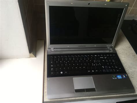 Samsung RV 520 15 6 Inch INTEL Core I3