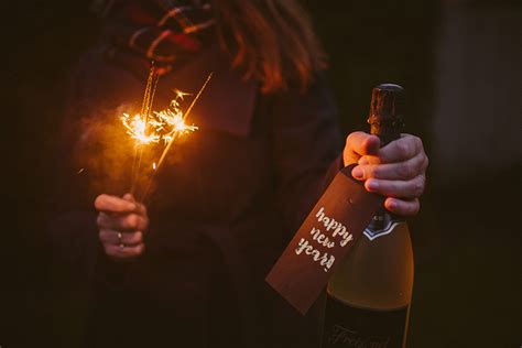 DIY und Freebie Flaschenanhänger für Silvester Bildpoeten