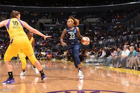 Cappie Pondexter Of The Indiana Fever Handles The Ball Against The