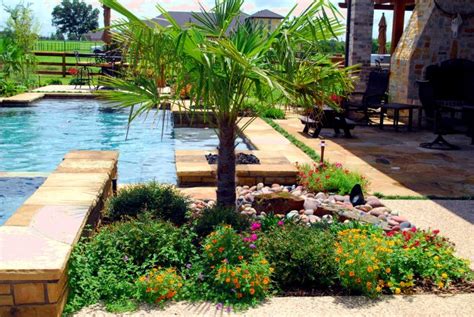 Pool Landscaping: Landscaping Around Pool With Rocks