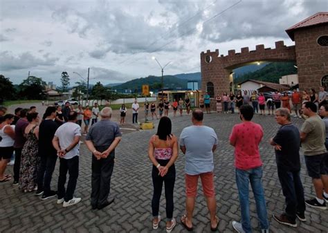 Abra O Da Reconstru O Re Ne Comunidade De Rodeio Em Mem Ria