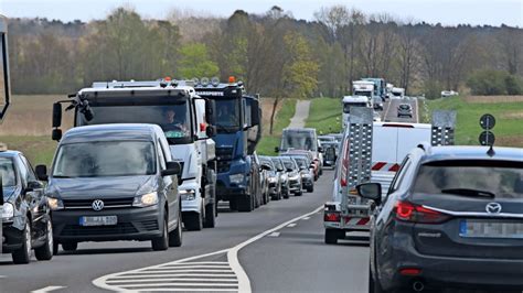 Baustelle Peenebr Cke Stau In Wolgast Und Auf Usedom Weitere