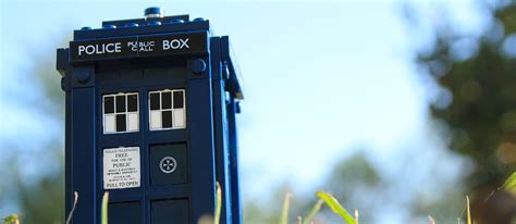 What's the name of the time machine in the British show "Doctor Who"?