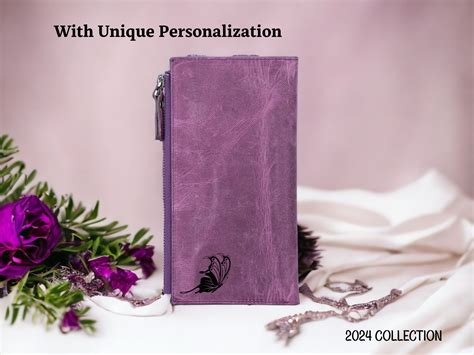 This personalized wallet has a hidden compartment no one notices 5