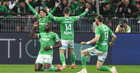 Football Barrage L1l2 Saint Etienne Bat Metz En Barrage Aller Et