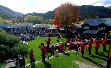 Arrowtown Autumn Festival | Queenstown Holidays