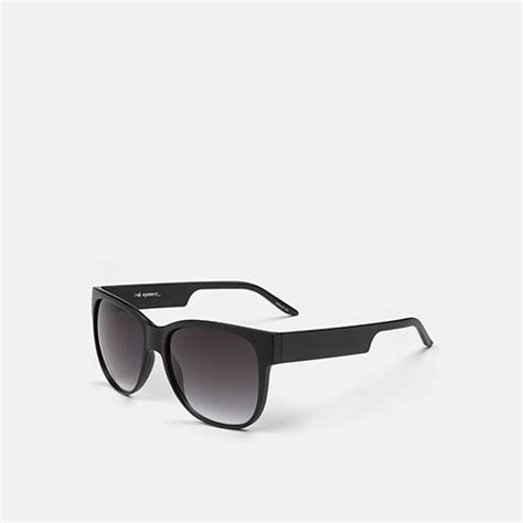 Gafas De Sol Para Hombre De Pasta Negra Mate Con Silueta Cuadrada