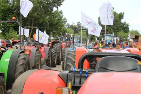 Dopo Sei Giorni Di Protesta Continua La Lotta Degli Agricoltori