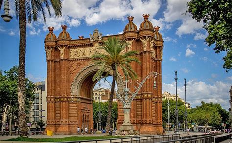 BARCELONA HIGHLIGHTS Private Tour - Runner Bean Tours