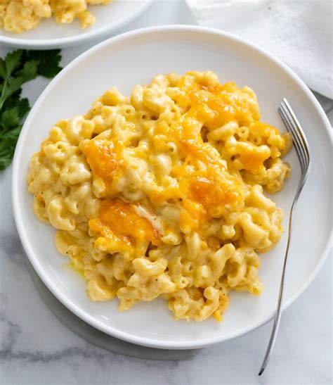 Baked Mac and Cheese - The Cozy Cook