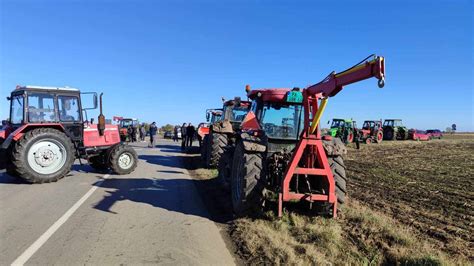 Leskova Ki Poljoprivrednici Protestovali U Centru Grada