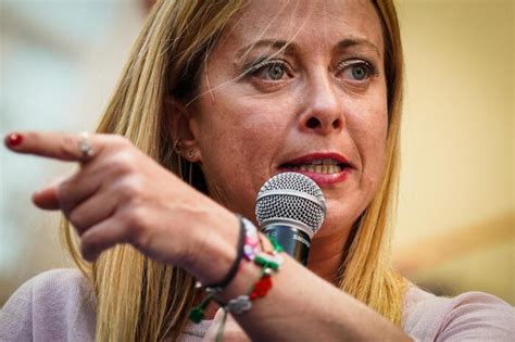 Giorgia Meloni Silenziosa E Fredda Al Tavolo Delle Nomine Ue C