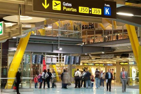 Los aeropuertos españoles registran más de 28 millones de pasajeros en