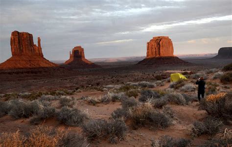 A Must-see Sunset Spectacle At Monument Valley - Primenewsprint