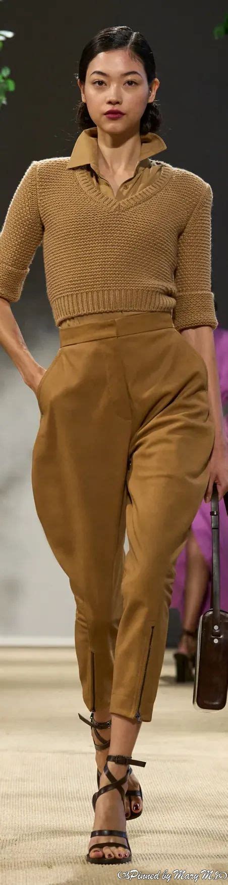 Max Mara Spring 2024 RTW Nel 2024 Moda Maglia Abbigliamento Moda