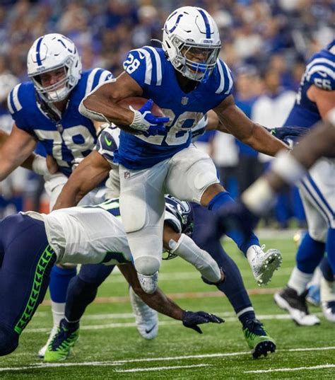 Colts Nyheim Hines Jonathan Taylor Heavily Involved Against Seahawks