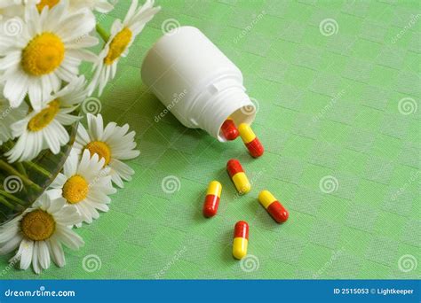 Anti allergy pills stock image. Image of daisy, natural - 2515053