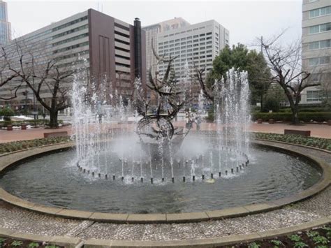 鶴の噴水のつらら 日比谷公園 気ままに