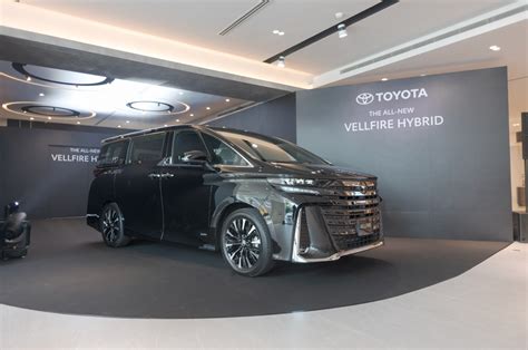 Toyota Vellfire Hybrid makes official debut in Singapore | Torque