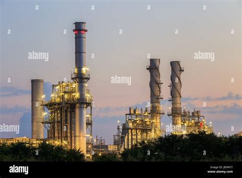 gas turbine electric power plant Stock Photo - Alamy