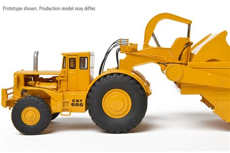 1:48 Cat® 666 80-Ton Wheel Tractor-Scraper - Die-cast - Classic Construction Models